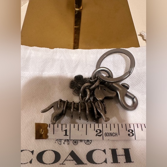 COACH SKELE DACHSHUND TEA ROSE BAG CHARM FOB - Picture 5 of 6
